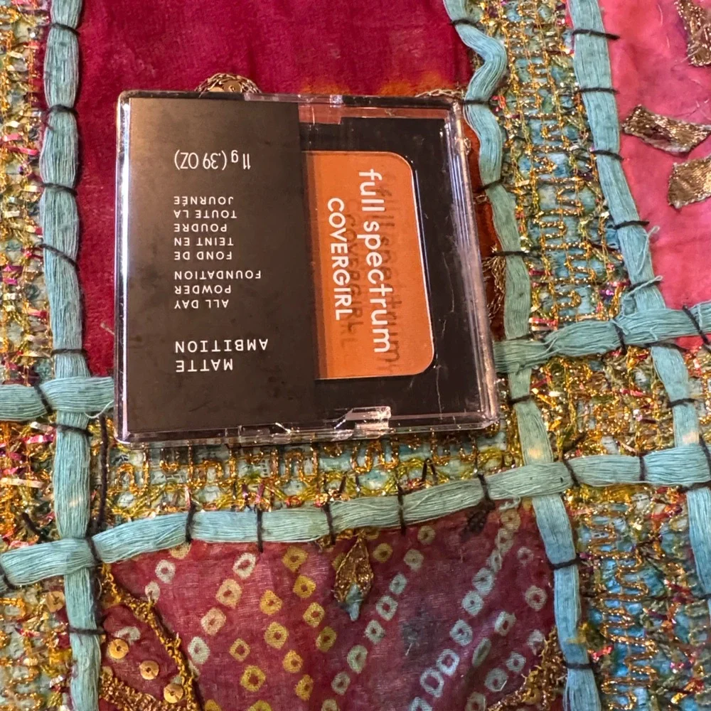 COVERGIRL Full Spectrum Matte Ambition Foundation - Warm Brown